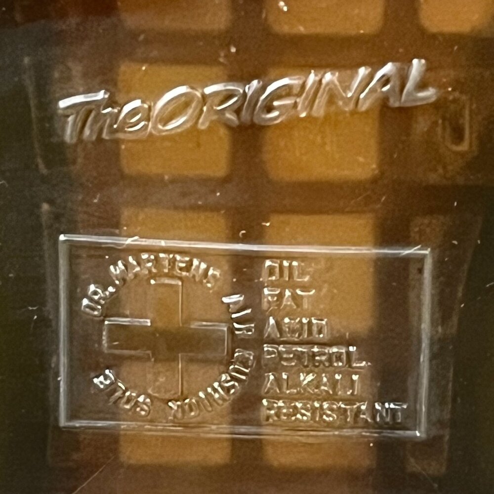 Dr. Martens 1460 Black Smooth Leather Combat Boots Iconic Yellow Stitch Size 8 - Picture 2 of 16